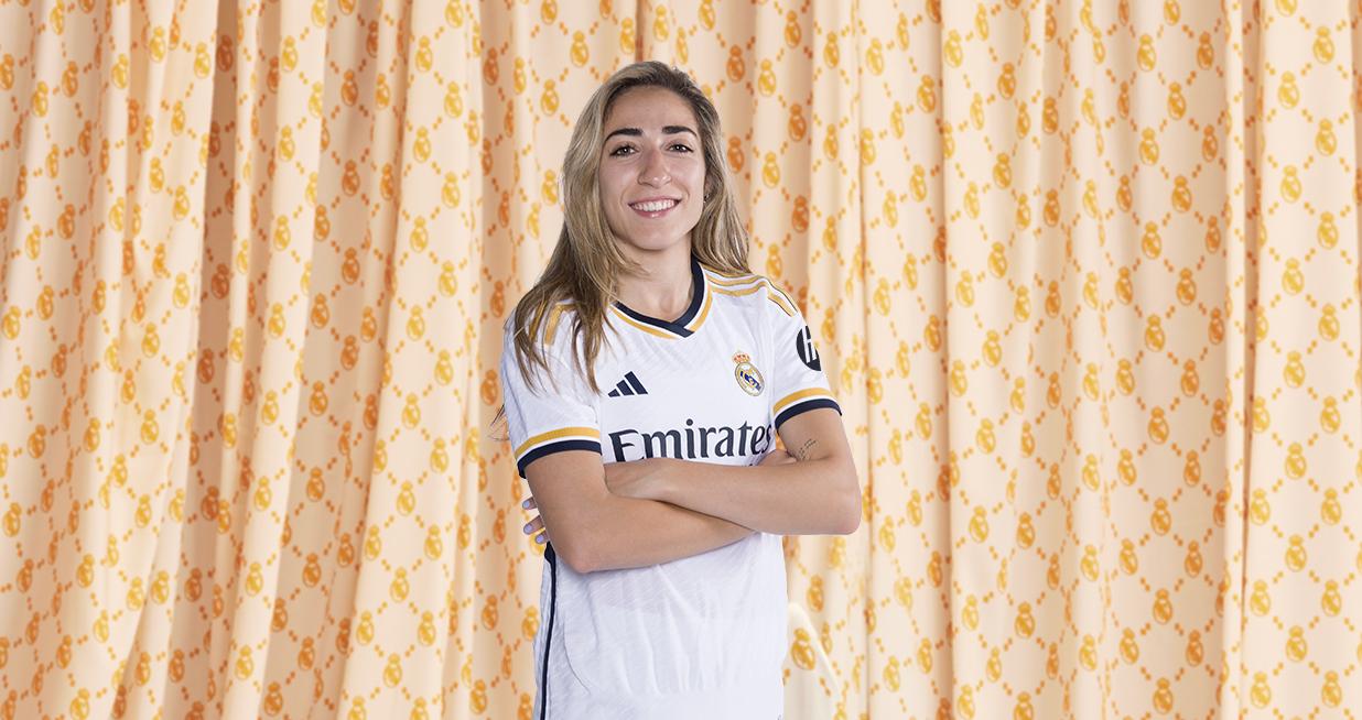 Olga Real Madrid サッカーシャツとキット