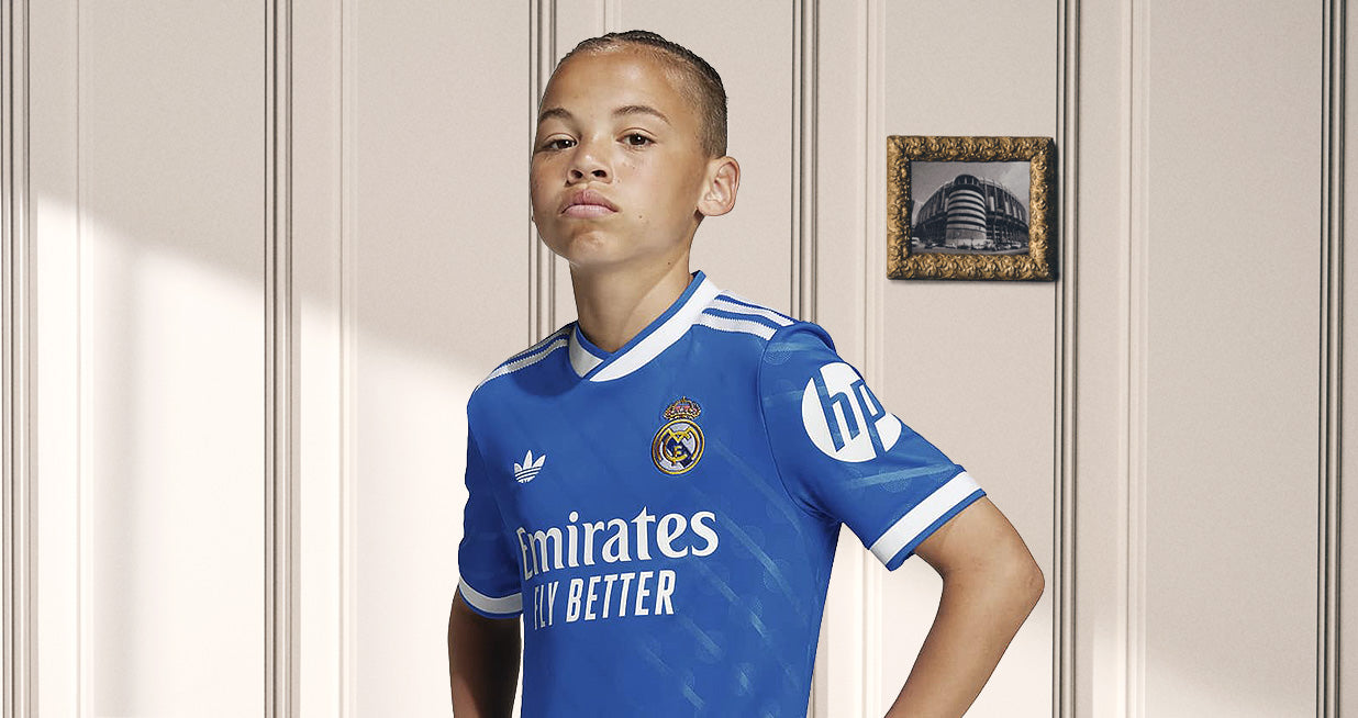 Maillot Third Nike Atletico Madrid 25/26 Dri-FIT Stadium pour Enfant - Bleu Photo/Rouge Sport Maillot Third Nike Atletico Madrid 25/26 Dri-FIT Stadium pour Enfant - Bleu Photo/Rouge Sport