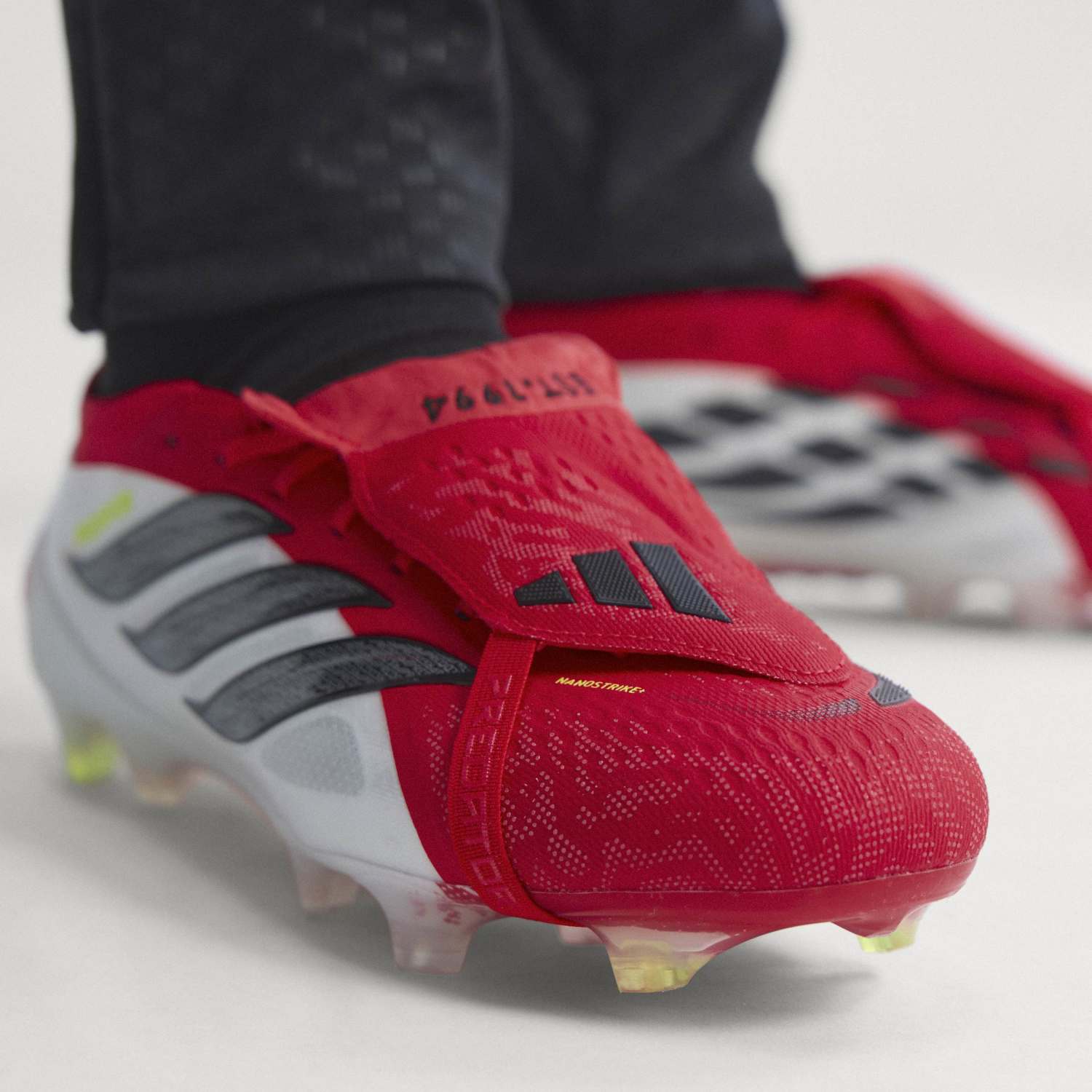 メンズ adidas Predator Elite サッカースパイク タング レッド