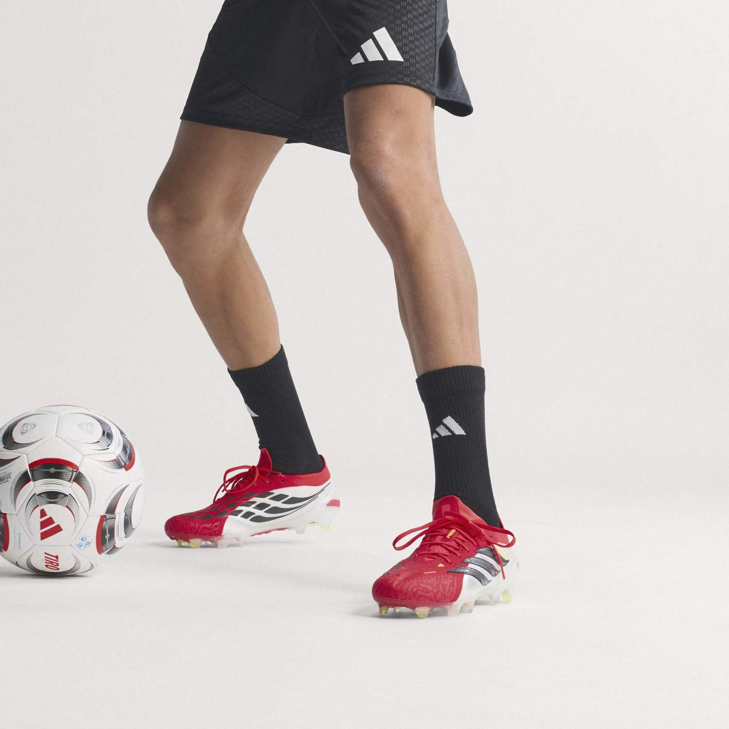 メンズ adidas Predator Elite サッカースパイク レッド – レアル