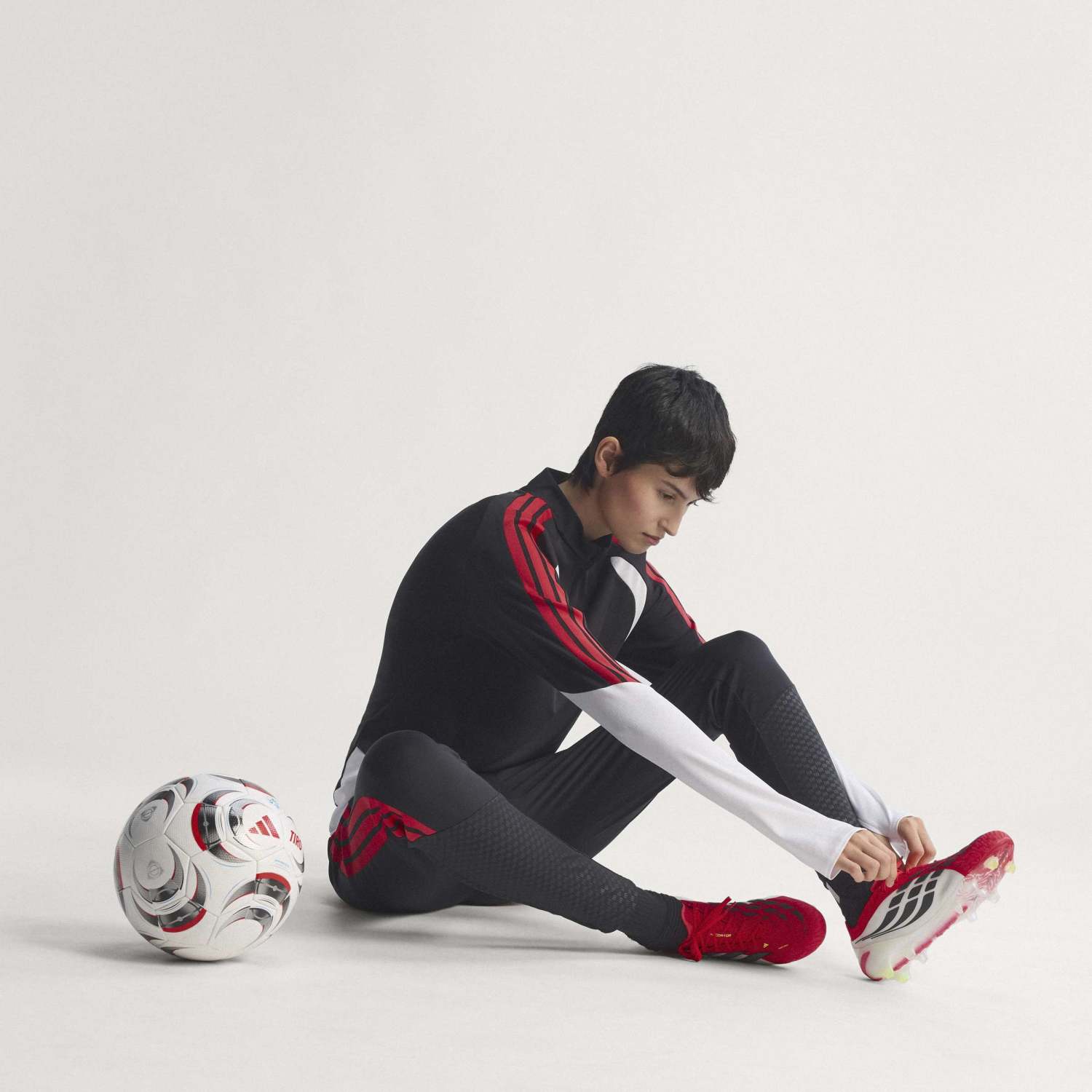 メンズ adidas Predator Elite サッカースパイク レッド – レアル