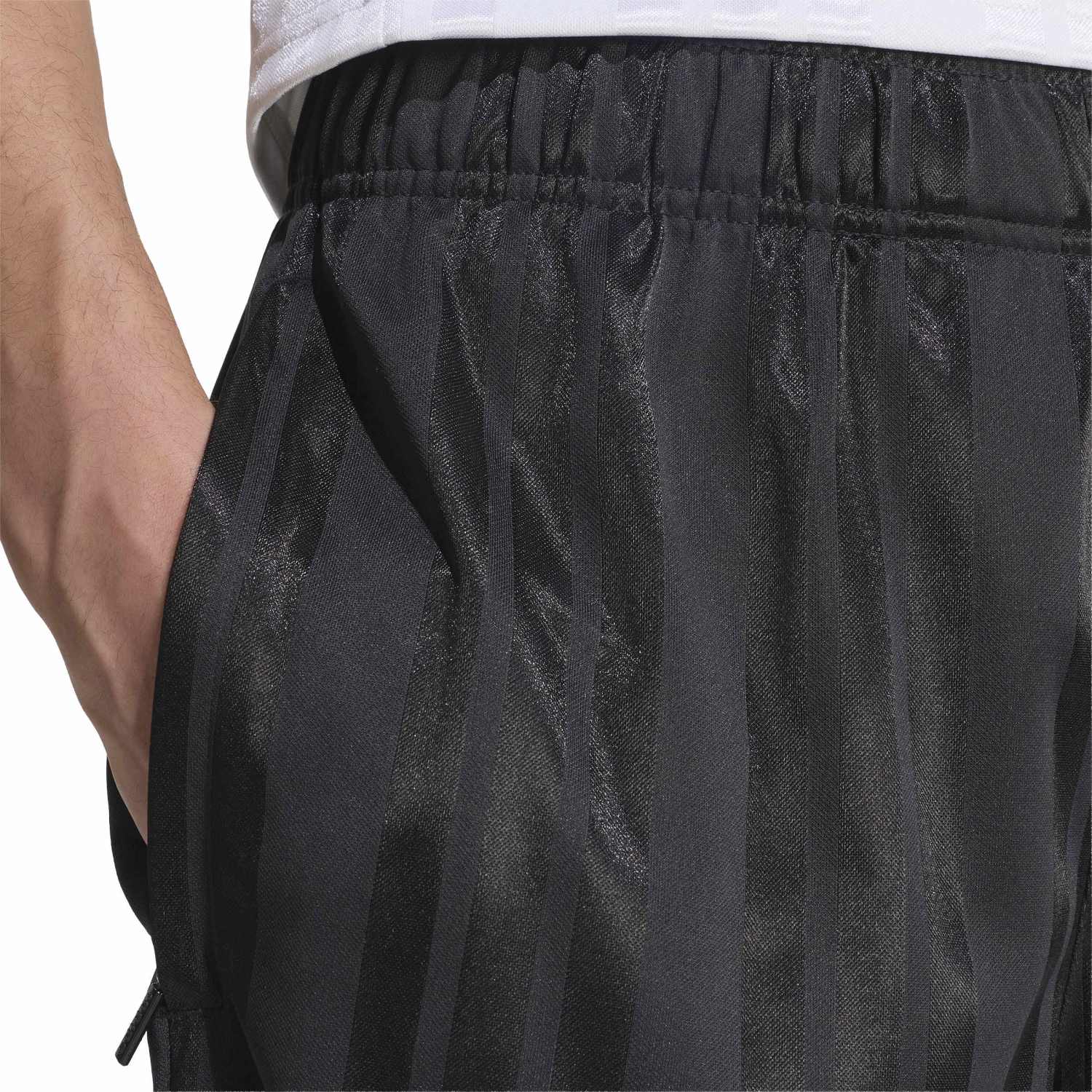 adidas EQT Shorts Herren 26/27 Schwarz