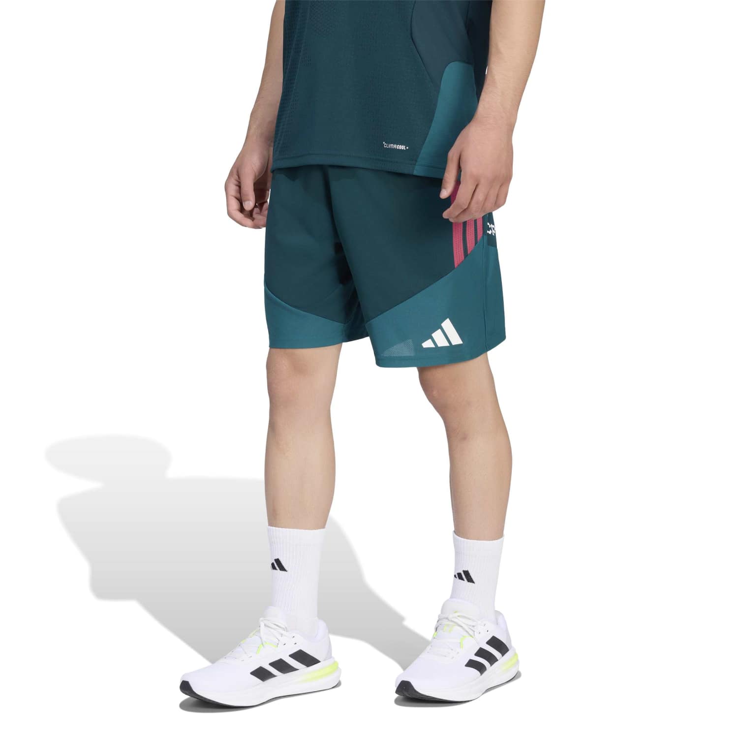 男款 adidas 专业休闲训练短裤 26/27 绿色