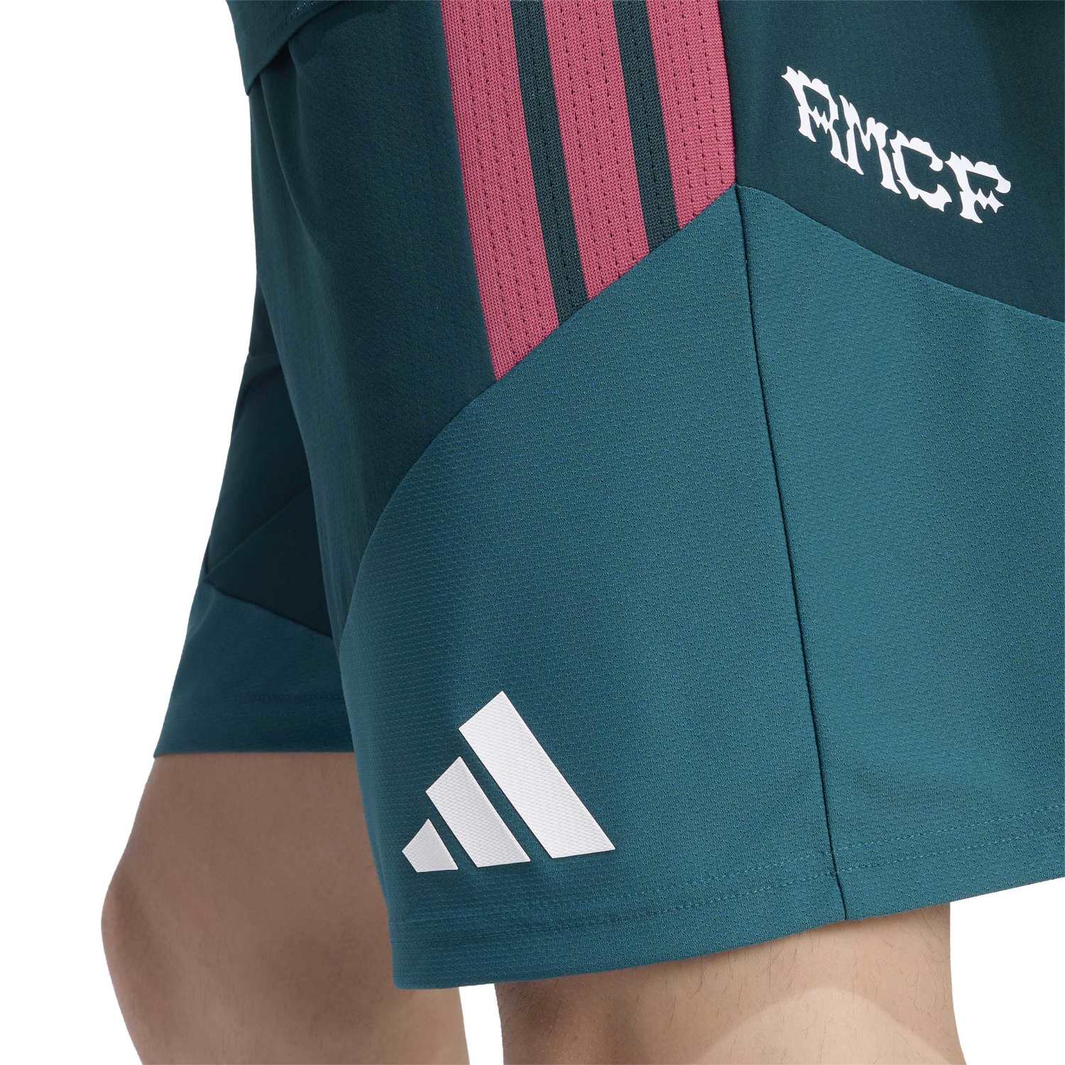 男款 adidas 专业休闲训练短裤 26/27 绿色