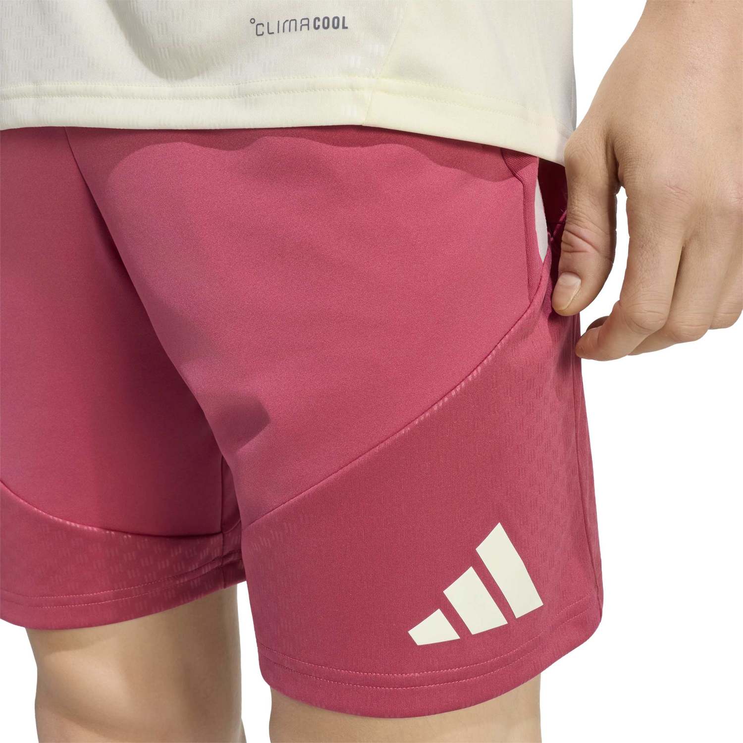 男款 adidas 训练短裤 26/27 粉色
