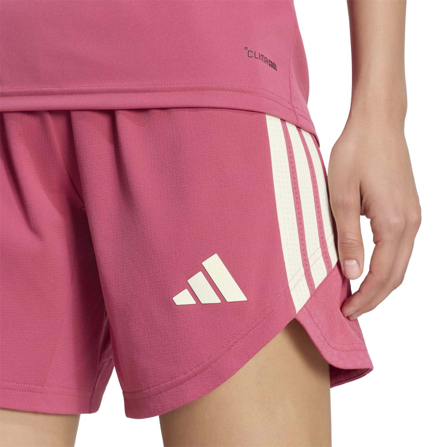 女款 adidas 训练短裤 26/27 粉色