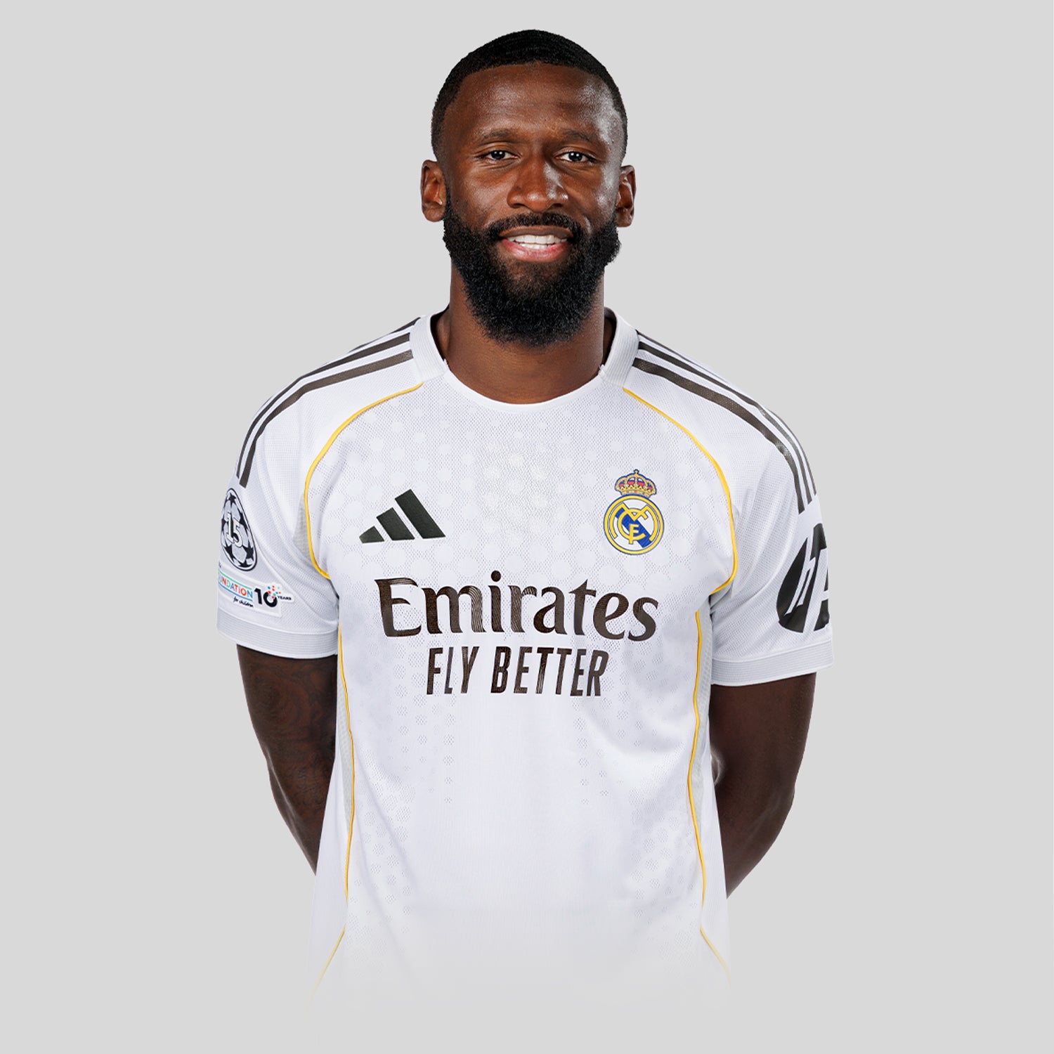 男子チーム – レアル・マドリードCF公式オンラインショップ