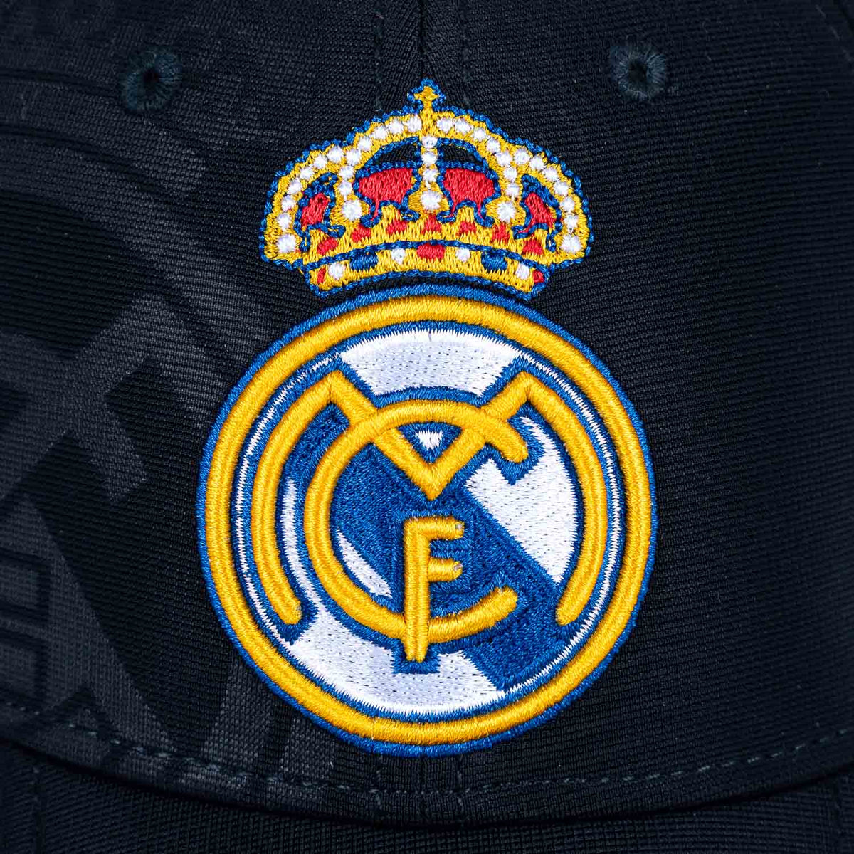Casquette détail blason Real Madrid