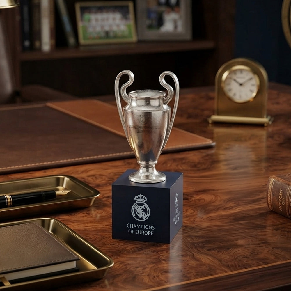 Réplica Oficial del Trofeo de la UEFA Champions League Real Madrid 4,5cm