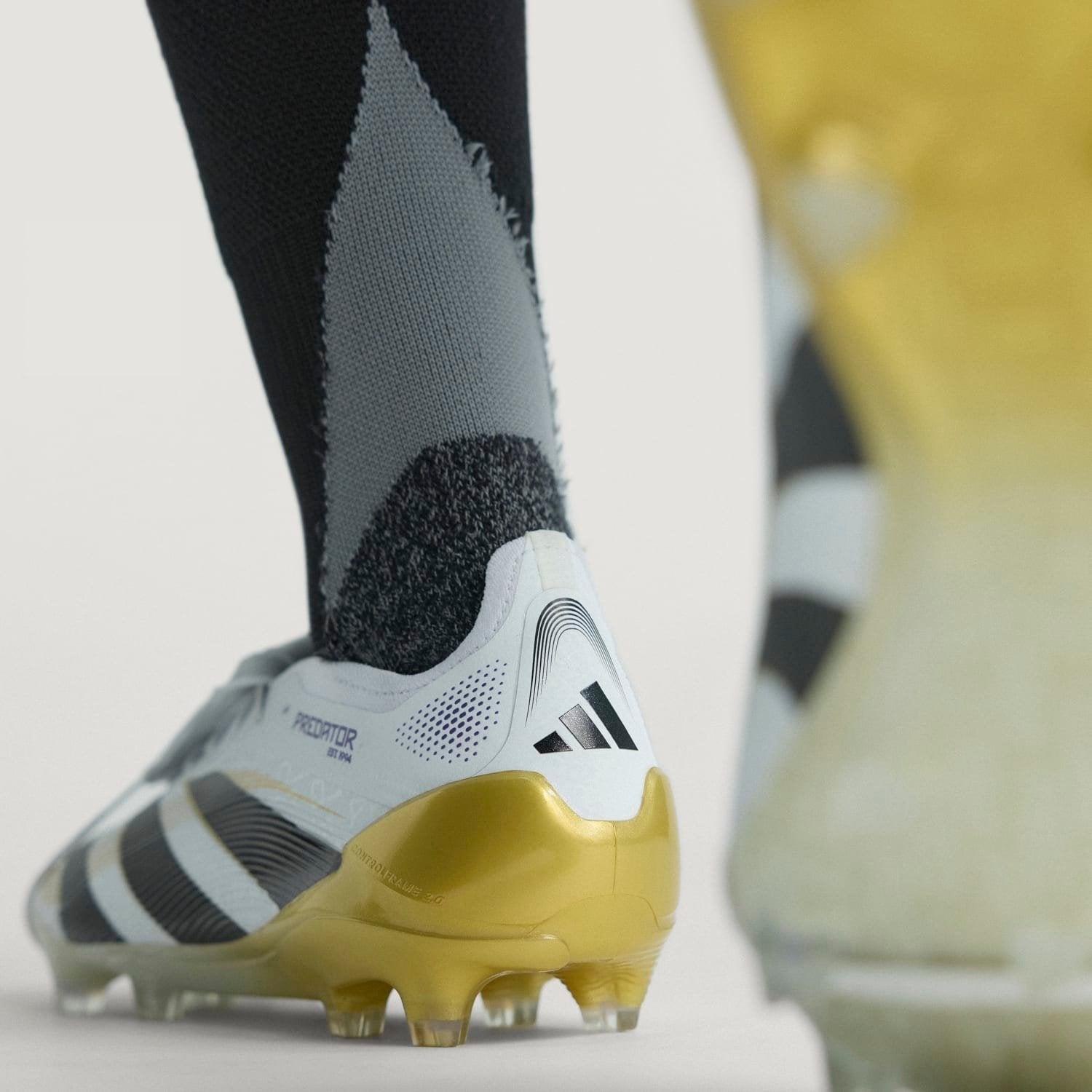 サッカースパイク アディダス プレデター エリート FT ゴールド